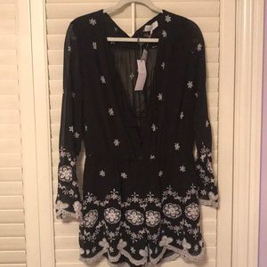 Black and white floral romper 3/4 sleeves